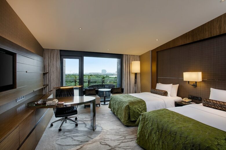 Hotel Crowne Plaza Shanghai Harbour City