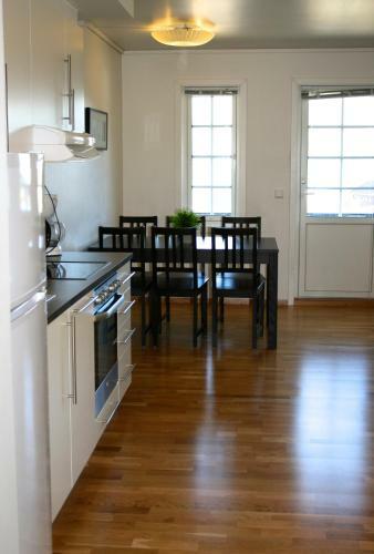 Apartamentos R�ldal Booking