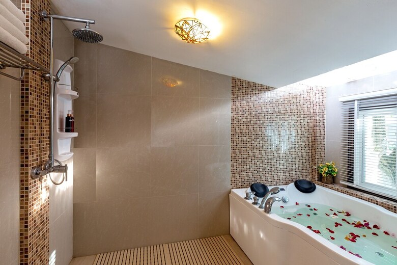 Hotel Racha Island Resort (Rayaburi)