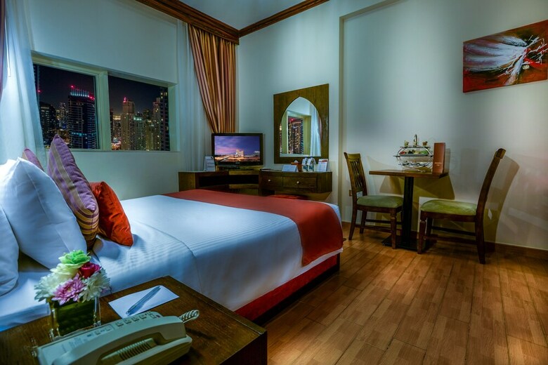 Aparthotel First Central Hotel Suites