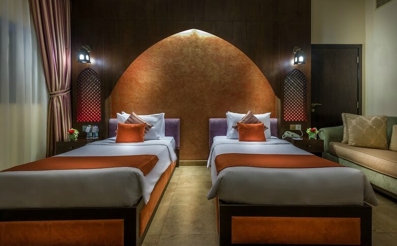 Aparthotel First Central Hotel Suites