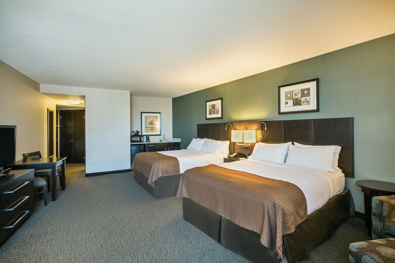 Holiday Inn Hotel & Suites Saskatoon Downtown