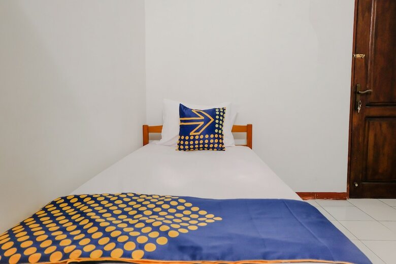 Hostal Spot On 2749 Tiga Sinar Residence
