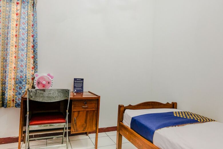 Hostal Spot On 2749 Tiga Sinar Residence
