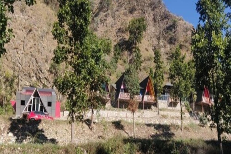 Hotel Rakatal Rocks Resort
