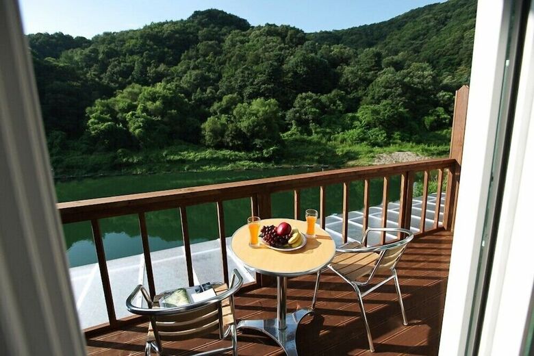 Apartamentos White House On The Lake Pension
