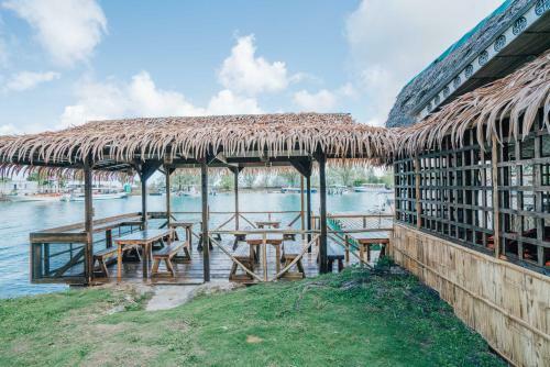 Hostal Airai Ocean View Lodge