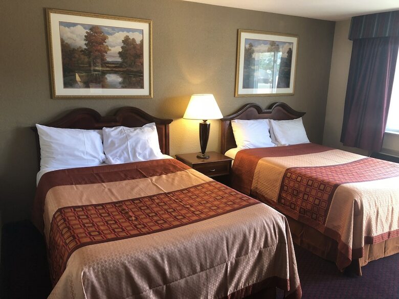Hotel Travel Inn & Suites