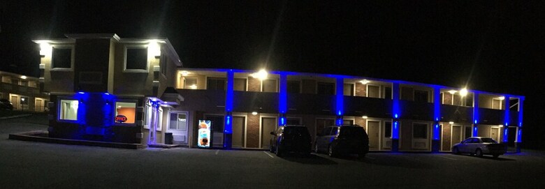 Hotel Travel Inn & Suites