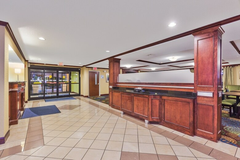 Hotel Holiday Inn Exp Winston Salem