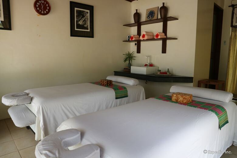 Villa Dos Palmas Island Resort & Spa