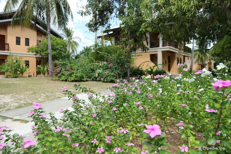 Villa Dos Palmas Island Resort & Spa
