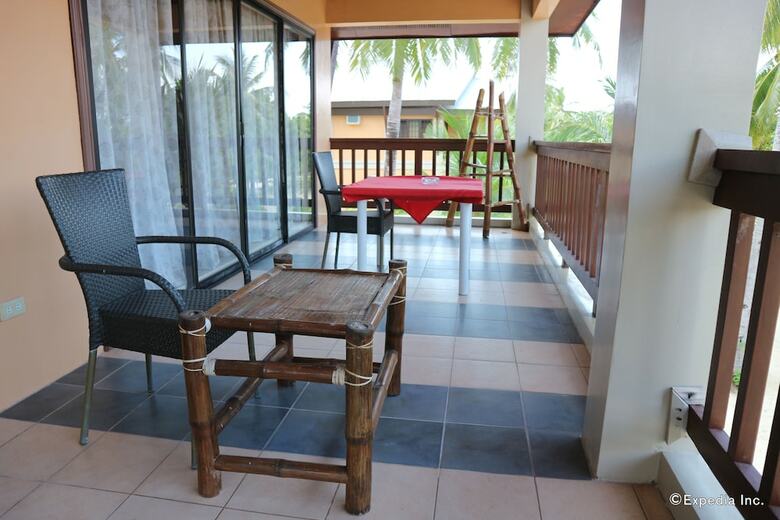 Villa Dos Palmas Island Resort & Spa