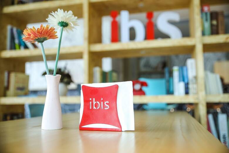 Ibis Xinzhou Qiyi Road Hotel