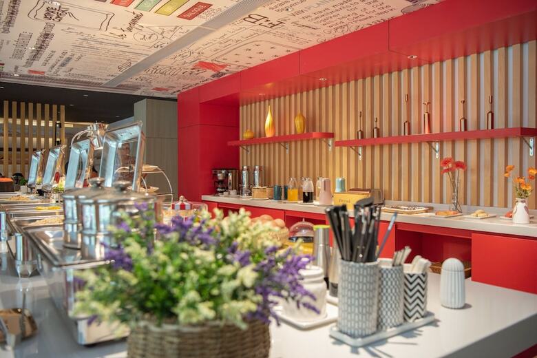 Ibis Xinzhou Qiyi Road Hotel