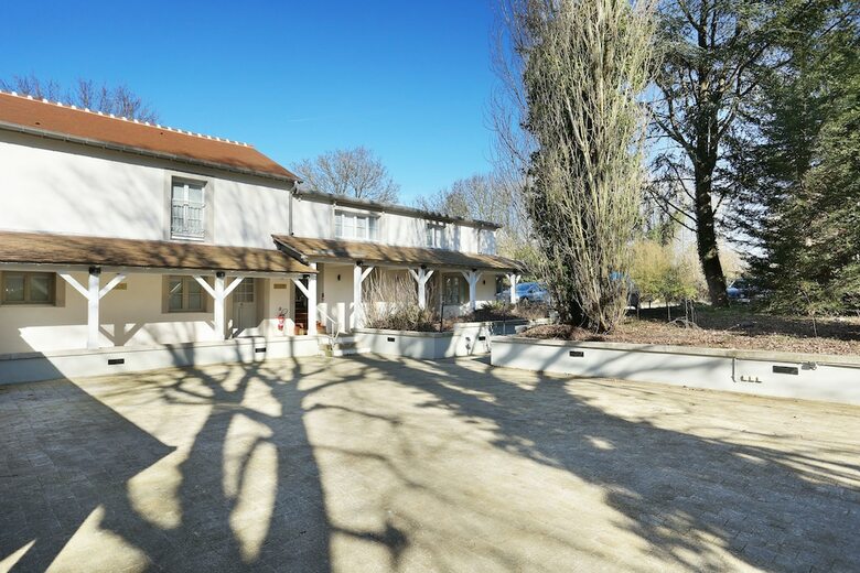 Hotel H�tel Le Cheval Blanc Paris Marne La Vall�e
