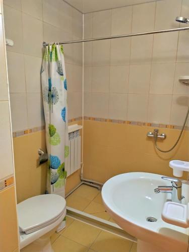 Hostal Oranzhevoye Nebo Guest House