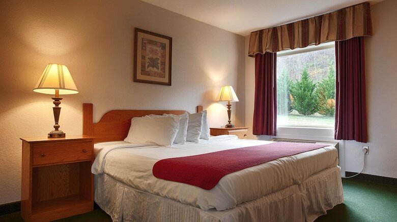 Surestay Plus Hotel By Best Western Berkeley Springs