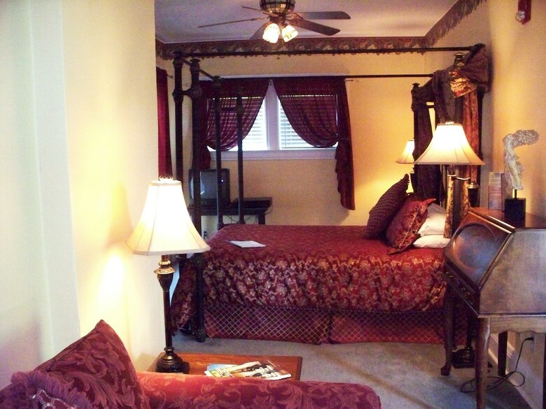 Posada Inn At 835 Boutique Hotel