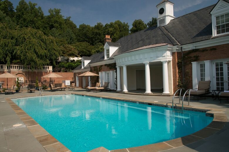 Hotel Albemarle Estate At Trump Winery