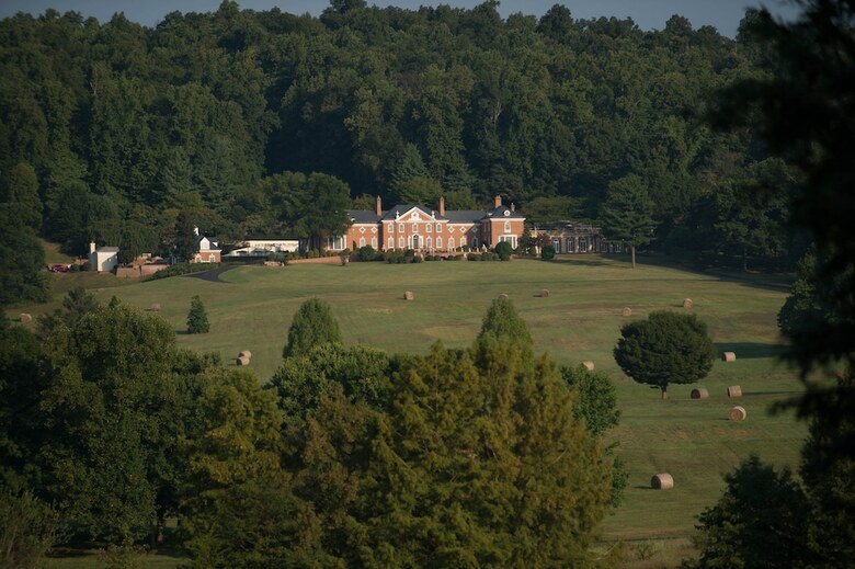 Hotel Albemarle Estate At Trump Winery