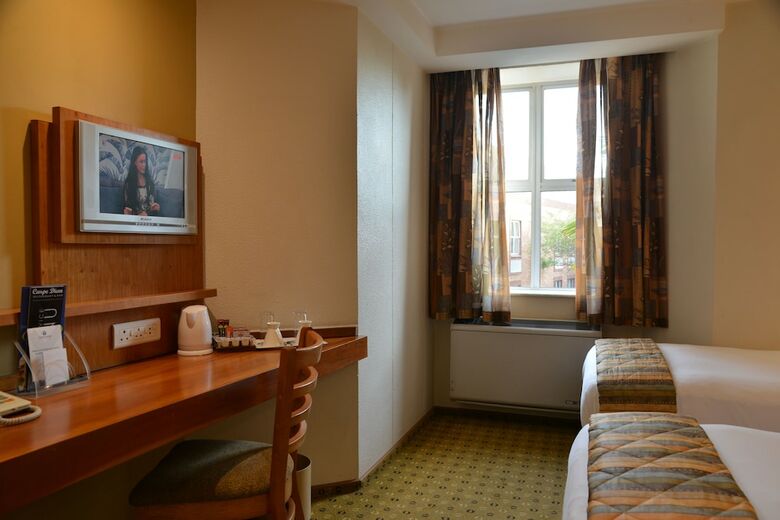 Hotel Town Lodge Sandton, Grayston Drive