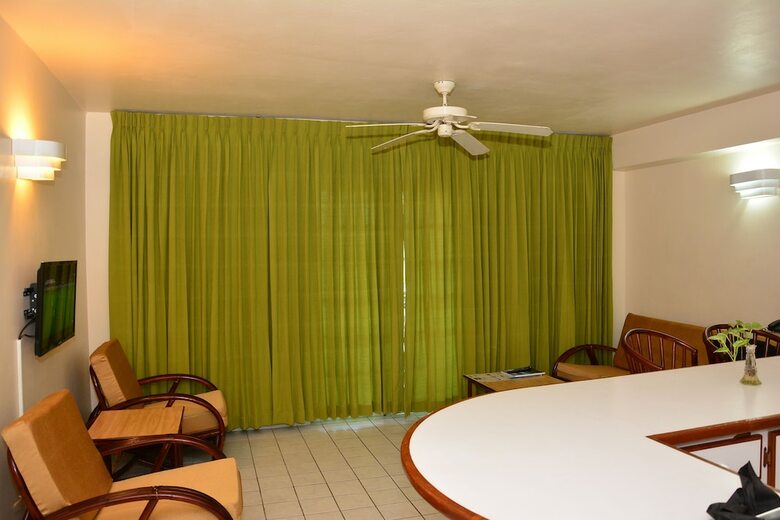 Hotel El Greco Resort