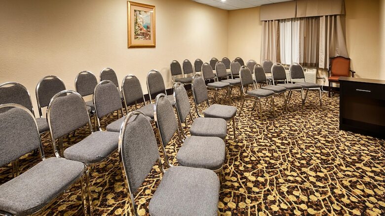 Hotel Best Western Mainland Inn & Suites