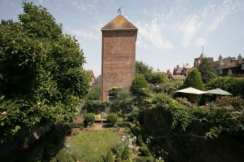 Apartamentos Town House With Garden