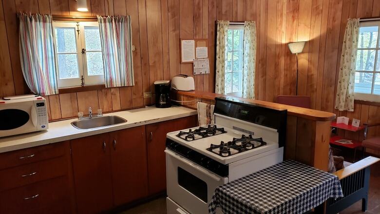 Hotel Miners Bay Lodge