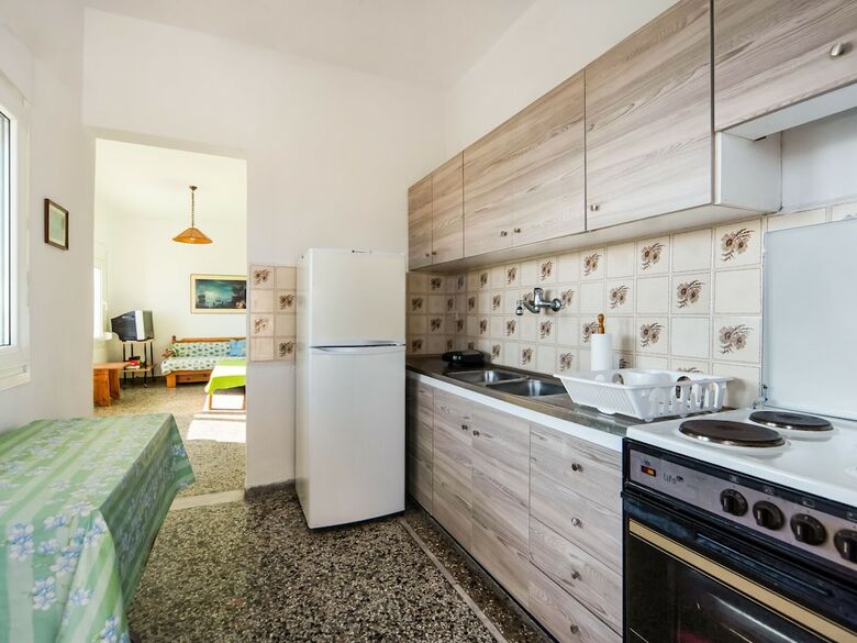 Seaside Holiday Home In Asprovalta With Balcony