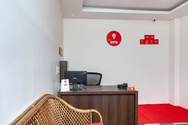 Hotel Oyo 24641 Tulip Residence