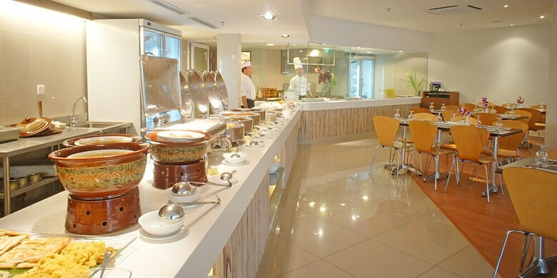 Grand Dormani Rajah Court Hotel