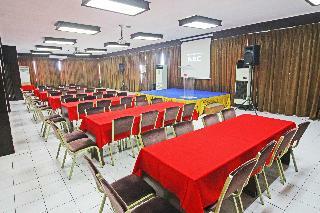 Hotel Caliraya Resort Club