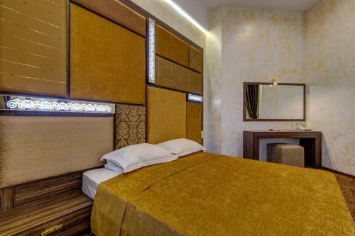Khan-chinar Hotel