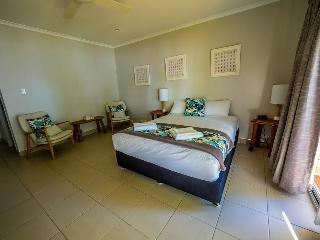 Hotel Dolphin Heads Resort