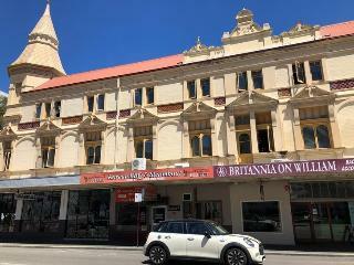 Hotel Britannia On William Backpackers
