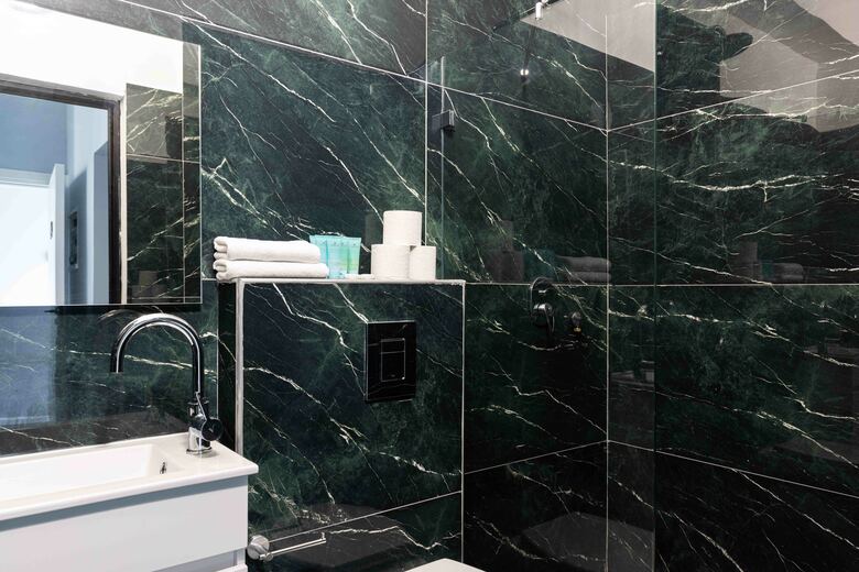 Hotel Liber Tel Aviv Sea Shore Suites