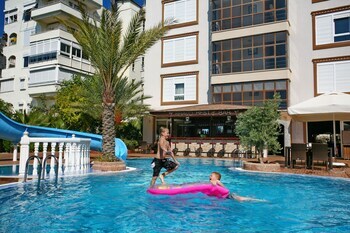 Bella Rose Apart Hotel