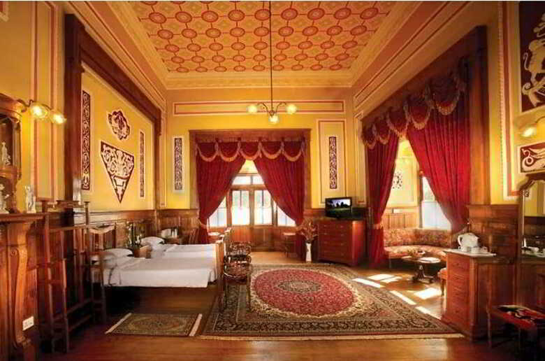 Hotel Welcomheritage Ferrnhills Royale Palace