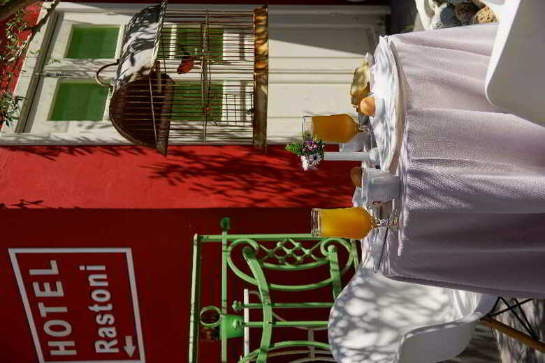 Rastoni Hotel
