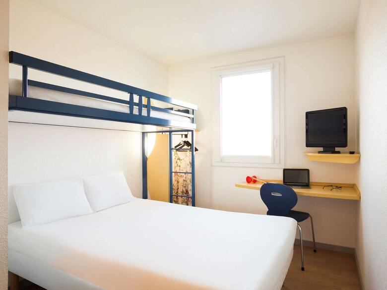 Hotel Ibis Budget Orly Chevilly Tram 7