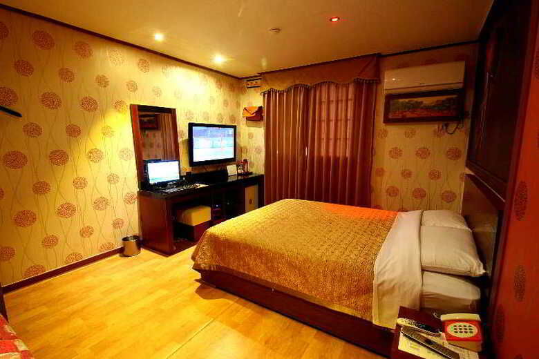 Goodstay Ej Hotel