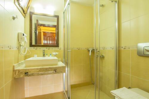Unsal Hotel