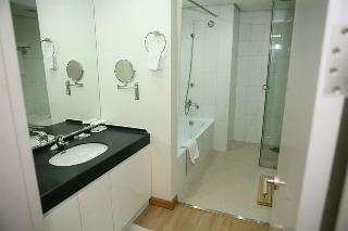 Gumi Century Tourist Hotel
