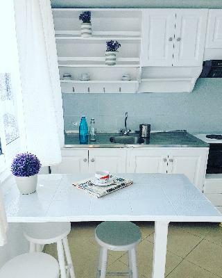 Angelos Apartments