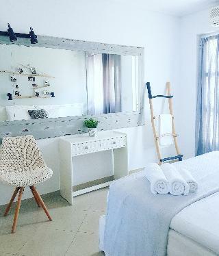 Angelos Apartments