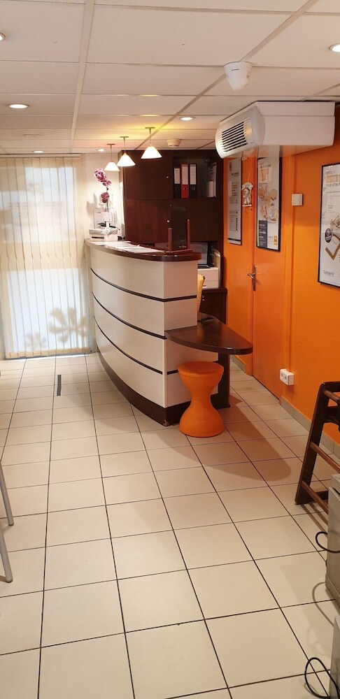 Hotel Premiere Classe Besancon - Ecole Valentin