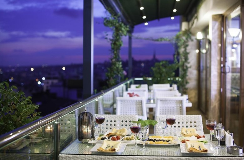 Grand Asiyan Hotel
