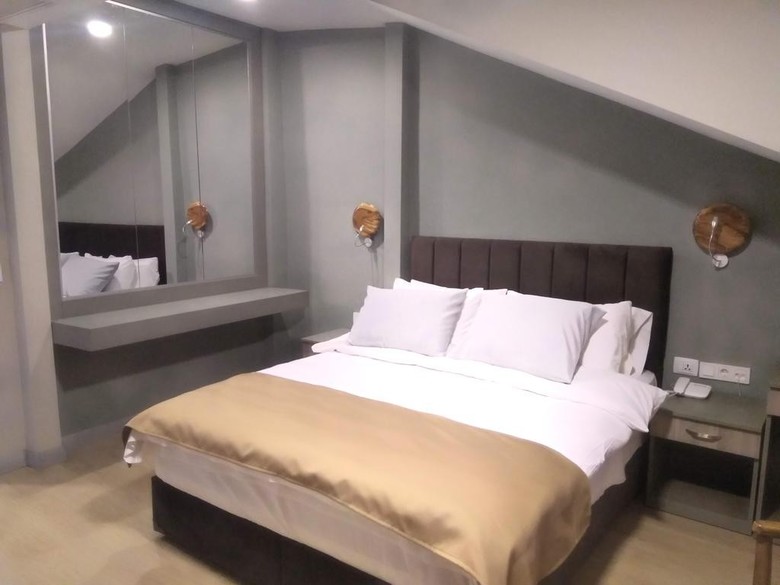 Jakaranda Hotel
